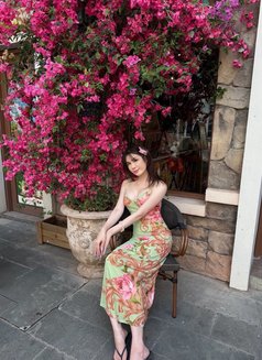 Lilin - escort in Taipei Photo 8 of 10