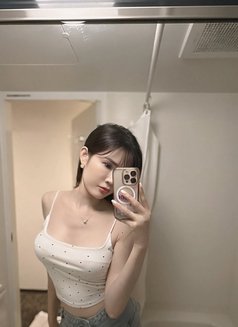 Lilin - escort in Tokyo Photo 8 of 8