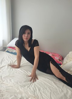 Lilis - escort in Amman Photo 4 of 4