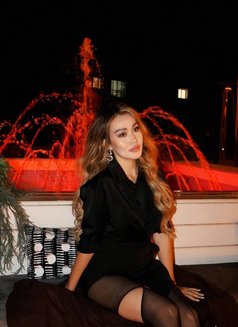 Lilith - escort in Dubai Photo 7 of 16