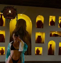 Lilith - puta in Dubai