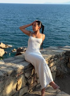 Lilith - escort in Dubai Photo 7 of 11