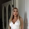 Liliya - puta in Dubai Photo 1 of 6