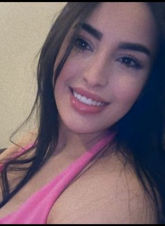 Lilli - puta in Abu Dhabi Photo 3 of 3