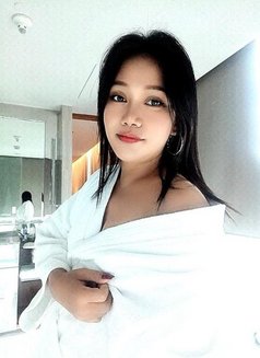 Lilli - escort in Bangkok Photo 5 of 5