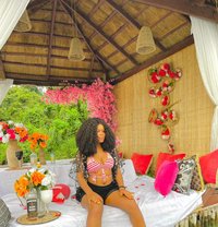 Lillian - escort in Riyadh Photo 1 of 4