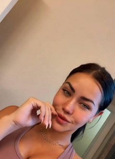 Lilly - escort in Cairo Photo 1 of 2