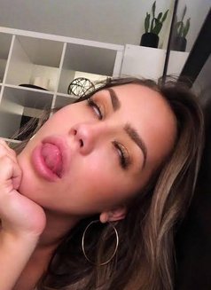 Lilly - puta in New Delhi Photo 4 of 4