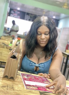 Lilly Dammam - escort in Dammam Photo 2 of 4