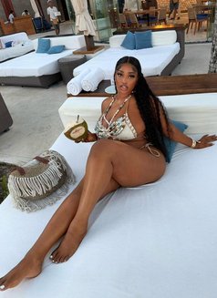 LILLY - puta in Pokhara Photo 3 of 5