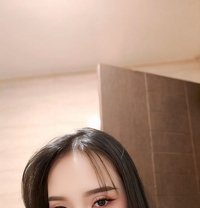 Lilly - puta in Riyadh