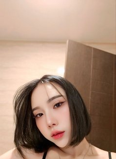 Lilly - puta in Riyadh Photo 7 of 7