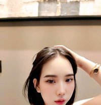 Lilly - puta in Riyadh Photo 5 of 12