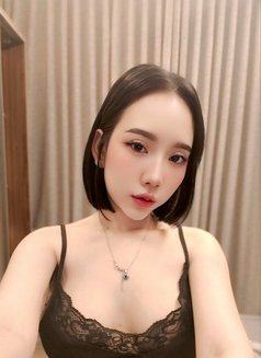 Lilly - puta in Riyadh Photo 11 of 12