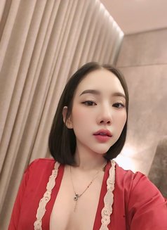 Lilly - puta in Riyadh Photo 16 of 16