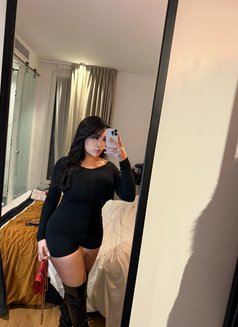 Lilly - puta in Dubai Photo 27 of 28