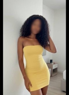 Lilly, Hot Independent Queen - escort in New Delhi Photo 3 of 6
