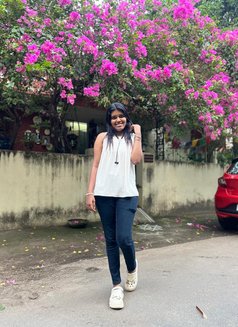 Lilly - Dominadora in Chennai Photo 1 of 1