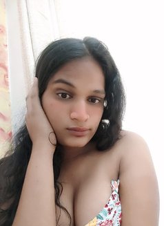 Lilly - Transsexual escort in Candolim, Goa Photo 4 of 4