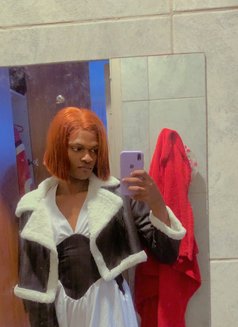 Lilly - Transsexual escort in Nairobi Photo 2 of 8