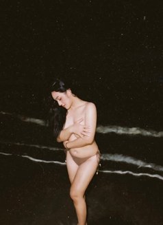 Lilly professional relax massage - Transsexual escort in Riyadh Photo 8 of 12