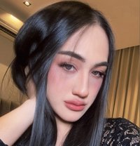 Lilly professional relax massage - Transsexual escort in Riyadh Photo 15 of 15