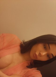 Lilly - Transsexual escort in Riyadh Photo 9 of 9