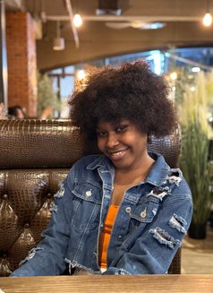 Lilly - escort in Bangkok Photo 1 of 5