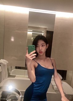 Lilly - Transsexual escort in Bangkok Photo 2 of 4