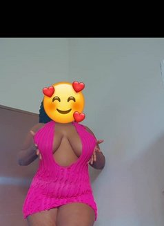 Lilly - puta in Lusaka Photo 4 of 5