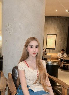 Lillybloosom - Transsexual escort in Jakarta Photo 29 of 30