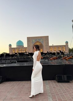 Lilou - puta in Dubai Photo 17 of 30