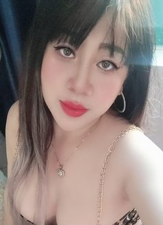 Lily Abu Dhabi message & Sex - puta in Abu Dhabi Photo 8 of 8