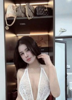 Lily Available Full Service - escort in Doha Photo 2 of 4