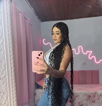 Lily - escort in Muscat