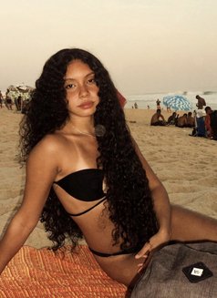 Lily - escort in Mauritius Photo 2 of 2