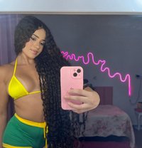 Lily - escort in Muscat