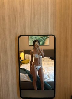 Lily flower - escort in Dubai Photo 4 of 7