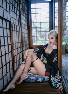 Lily Cutie - escort in Hong Kong Photo 1 of 9