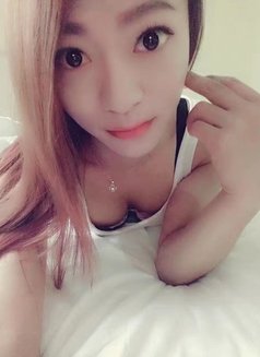 Lily - Transsexual escort in Shenzhen Photo 4 of 7