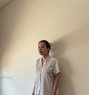 Lily - escort in Singapore Photo 1 of 3