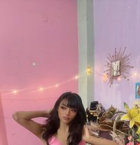 Lily is here text now - Transsexual escort in Guwahati