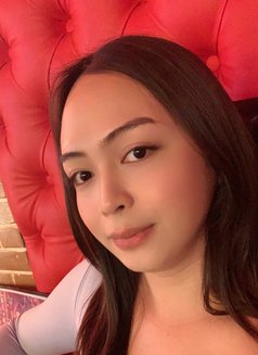 Lily - Acompañantes transexual in Manila Photo 2 of 4