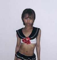 Lily - Transsexual escort in Osaka