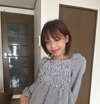 Lily - Transsexual escort in Osaka