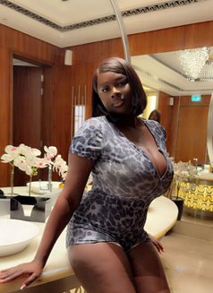 Faith - puta in Dubai Photo 1 of 4