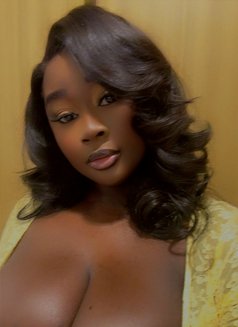 Faith - puta in Dubai Photo 3 of 4