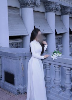 Lily Hcmc - puta in Ho Chi Minh City Photo 2 of 10