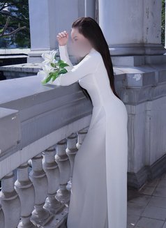 Lily Hcmc - puta in Ho Chi Minh City Photo 4 of 10