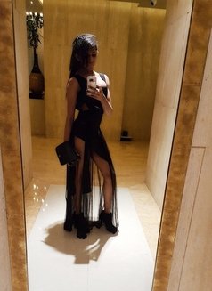 Lily - Transsexual escort in New Delhi Photo 2 of 11